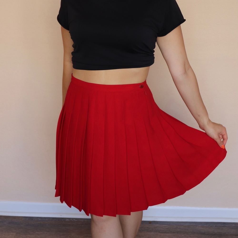 PETITE SOPHISTICATE COLLECTIBLES Pleated Skirt
